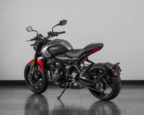 Imagen 5 de 23 de Triumph Trident