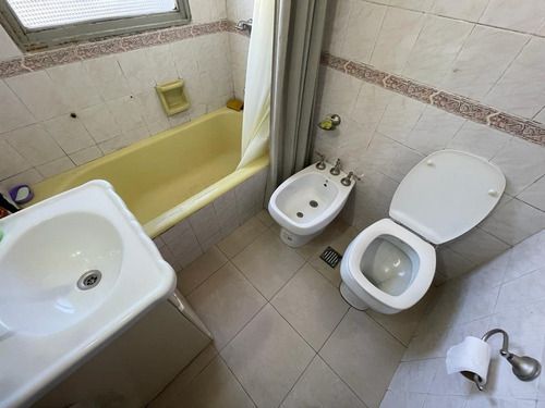 Imagen 14 de 15 de Departamento 2 Ambientes Con Cochera Y Baulera En Villa Ballester Centro