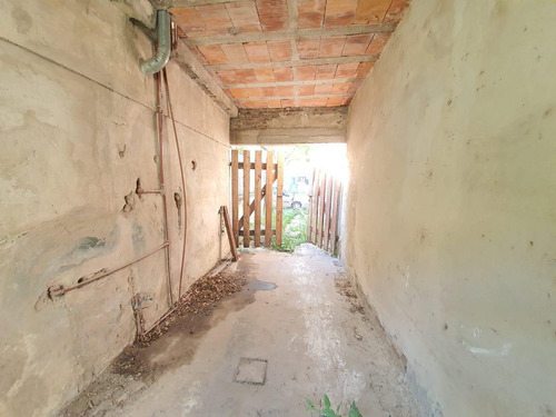 Imagen 6 de 14 de Casa De 2 Dormitorios En Venta - O Terreno - Para Reciclar - La Florida