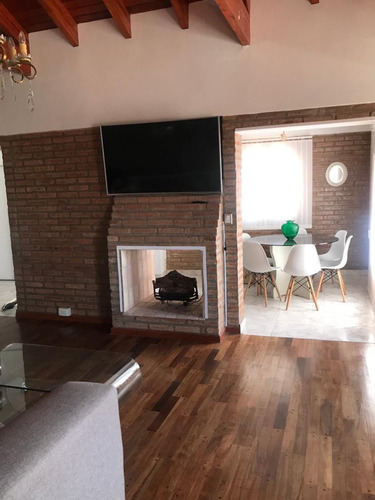 Dueno Vende - Villa Carlos Paz Oportunidad Unica : Casa En Barrio Exclusivo Con Vista Increible