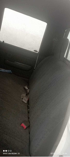 Imagen 16 de 17 de Toyota Hilux 2001 3.0 D/cab 4x4 D Sr