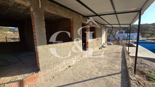Venta Terreno Plano Con Construcción A Terminar En La Estanc
