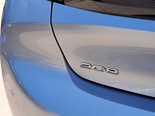 Peugeot 208 GT 1.2 AT