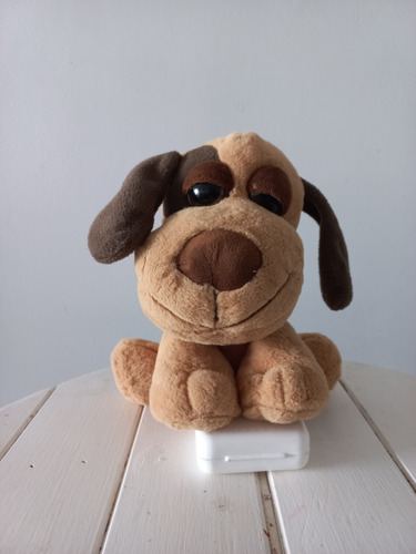 Peluche De Perro Orejas Caídas  Mediano