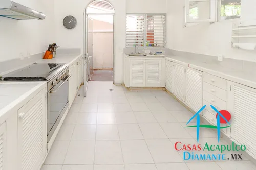 Cad Casa Ticitzin. Copropiedad. Terraza Con Alberca, Camastros Y Con Vista A La Bahía De Acapulco