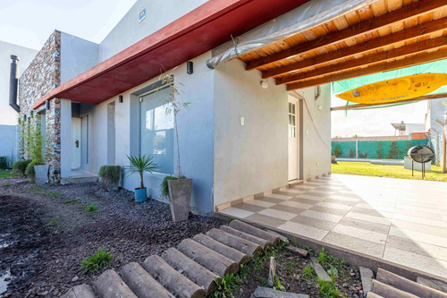 Casa En Venta 3 Dormitorios Y Pileta En La Plata