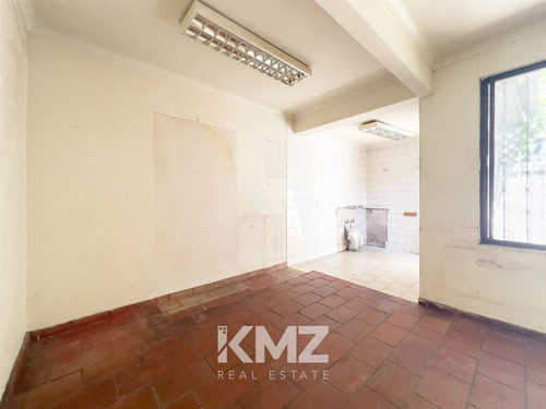 Casa Comercial En Venta En Sitio De 170 M2 En Ñuñoa Tobalaba