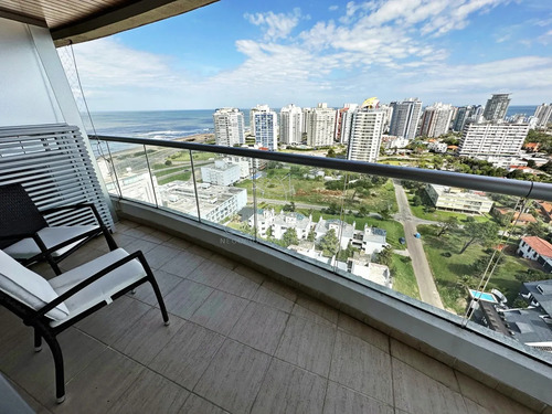 Piso Alto En Icon Brava