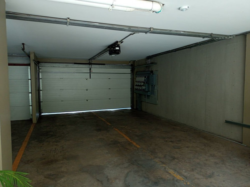 Renta Departamento Con Balcón -excelente Ubicación En La Nápoles-