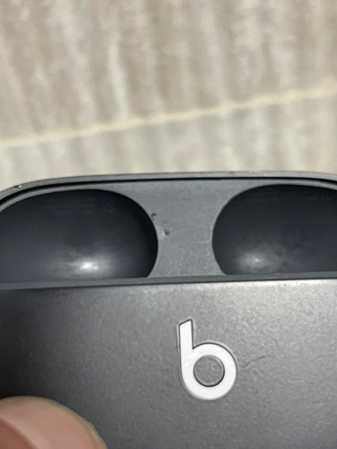 Estuché De Carga Beats Studio Buds Original Negro (Usado)