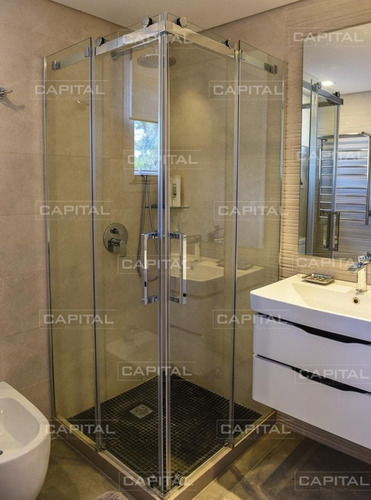 Moderna Casa De Cuatro Dormitorios En Playa Mansa Venta-ref:27936