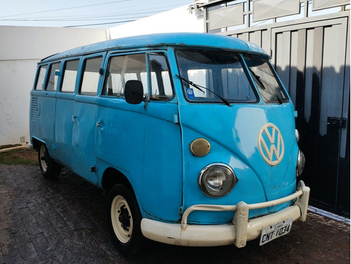 Volkswagen Kombi 1.5 Standard 2p