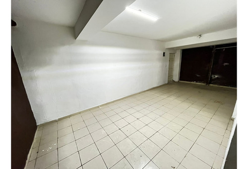 Edificio De 3 Plantas En Venta A 2 Cuadras De Cintermex