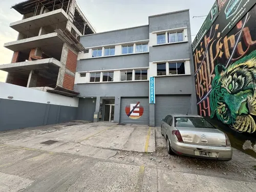 Venta Local Comercial Cocheras Y Local Merlo Centr