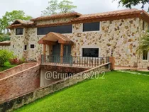 Comprar Acres 20.2 Vende Amplia Y Bonita Casa Ubicada En San Antonio De Los Altos Urbanizacion La Morita Vía San Diego De Los Altos. Cf