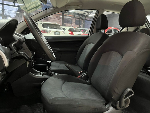 Imagem 10 de 11 de Peugeot 207 Xr 1.4 2012 2 Portas