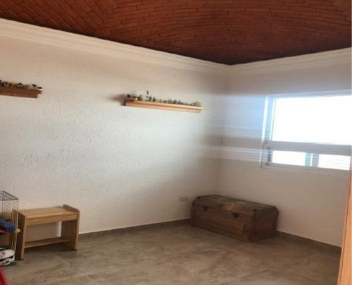 Residencia En Misión San Jerónimo, 4 Habitaciones, Estudio, Cto Serv, Jardín..