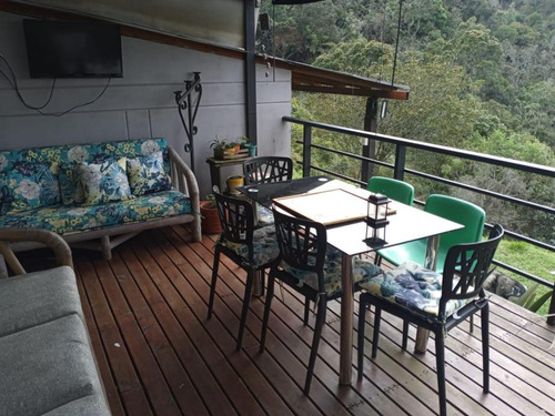 Finca En Venta, Sector Santa Elena En Medellín