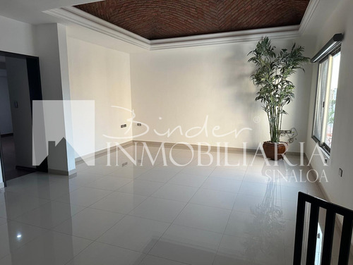 Casa En Residencial Privado, Col. Scally, Los Mochis Sinaloa