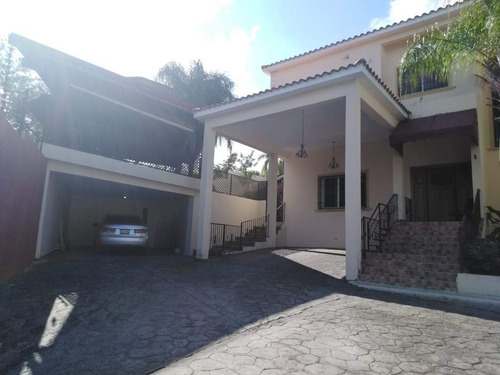 Te Vendo Hermosa Casa En Arroyo Hondo