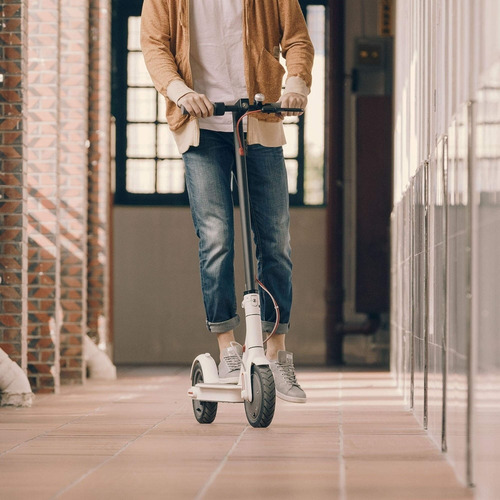 Imagen 8 de 9 de Scooter Electrico Moto M365 Bateria De Litio Led Velocimetro