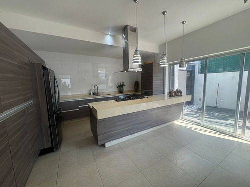 Casa En Venta, Lomas Verdes, 4 Recámaras.