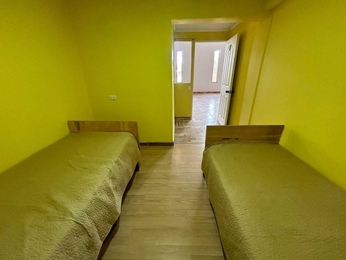 Residencial Con Galpon En Arriendo (69490)