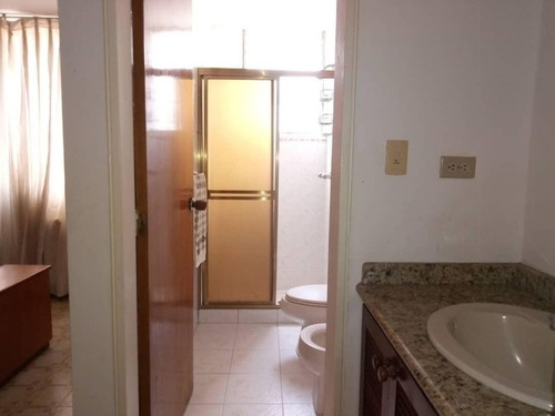 Imagen 5 de 14 de Leida Falcon Vende Apartamento En Prebo Valencia 22-193lf