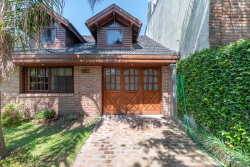 Casa En Venta 4 Amb Cochera,jardin,pileta Quilmes