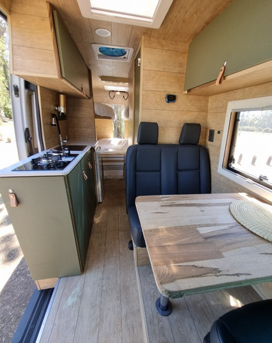 Imagen 4 de 25 de Motorhome 0km, Mercedes Benz Sprinter 516 4325