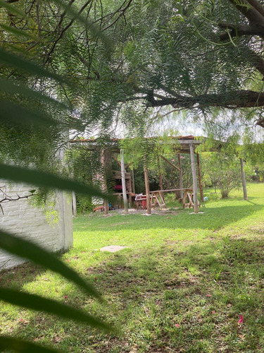 Comoda Casa Con Gran Terreno En Playa Hermosa A Excelente Precio
