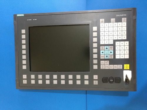 Monitor Siemens 6fc5312-0da00-0aa0, 6fc5203-0af02-0aa1 (Usado)