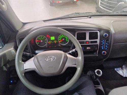 Hyundai HR 2.5 LONGO SEM CAÇAMBA 4X2 16V 130CV TURBO INTERCOOLER DIESEL 2P MANUAL