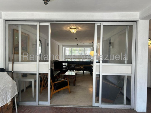 Se Vende Casa Para Remodelar ,de 3 Niveles ,ubicada En San Bernardino 25-17282