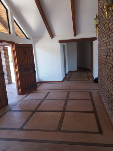 Casa Estilo Chileno A 25 Min. De Chicureo Arrienda Su Dueña