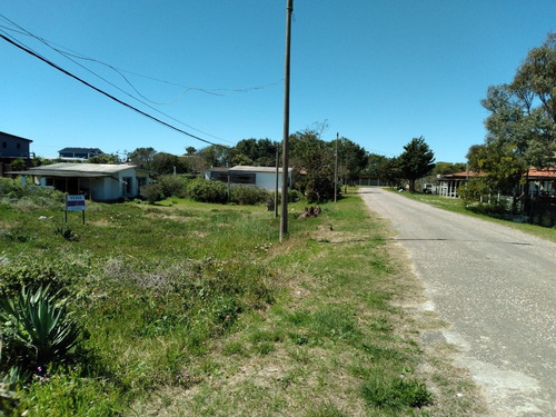 Terreno En Playa Aguada Muy Cerca Del Mar