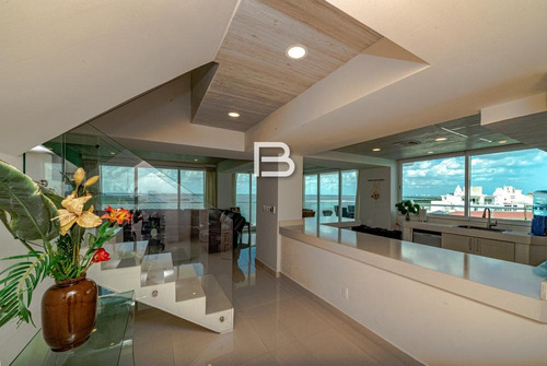 Penthouse En Venta Frente Al Mar