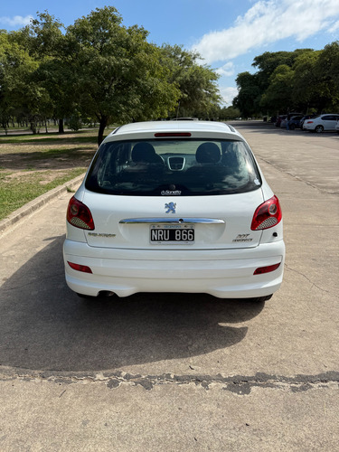 Peugeot 207 1.4 Active 75cv