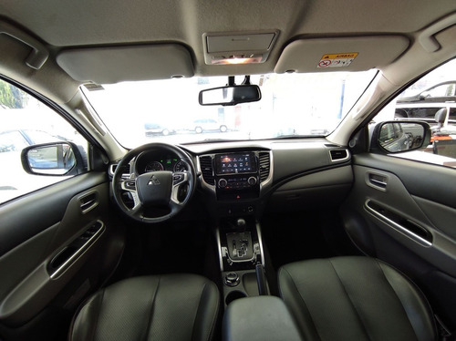 Imagem 5 de 12 de Mitsubishi L200 Triton 2.4 16v Turbo Sport Hpe-s Cd 4x4