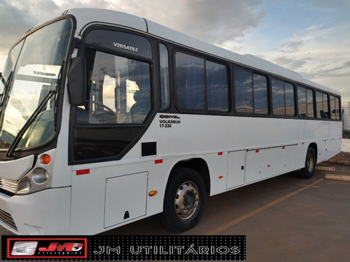 Imagem 2 de 13 de Comil Versatille Ano 2013 Vw 17.230 C/ar 46 Lug Jm Cod.657