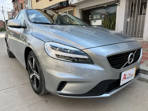 Volvo V40 2.0 T4 Drive-e R-design