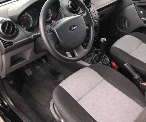 Imagem 8 de 8 de Ford Fiesta 1.6 Mpi Class Hatch 8v Flex 4p Manual