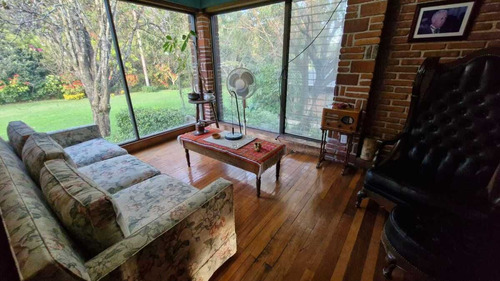 Inigualable Residencia En Venta En Jardines De Ahuatepec, Cuernavaca