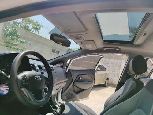 Kia Rio 2014 1.4 4 P