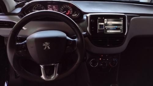 Peugeot 208 1.5 Allure Touchscreen - 128258 - C(p)