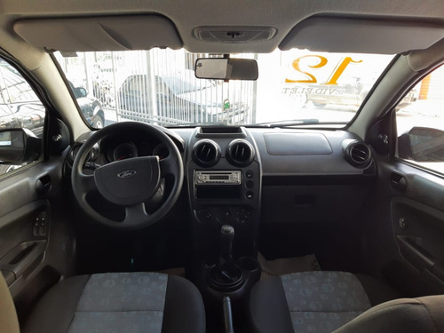 Imagem 6 de 8 de Ford Fiesta