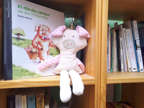 Imagen 5 de 9 de Kit Don Chancho: Cuento + Muñeco De Tela + Accesorios+ Bolsa