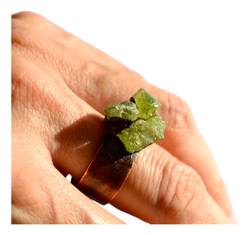 Imagen 1 de 7 de Anillo Piedra Preciosa Peridoto Y Cobre, Joyas De Autor