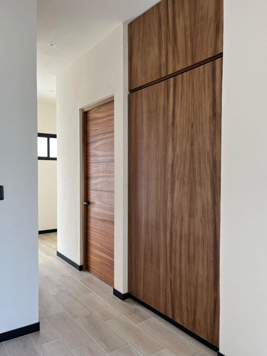 Oportunidad Casa En Venta En Cancun 4 Recamaras, Una En Pb. Cto De Servicio Con Baño