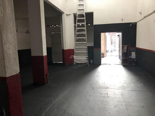 Imagen 8 de 15 de Local Galpon Aguada Venta Lenguas Y Bazán A Mts. Palacio Legislativo